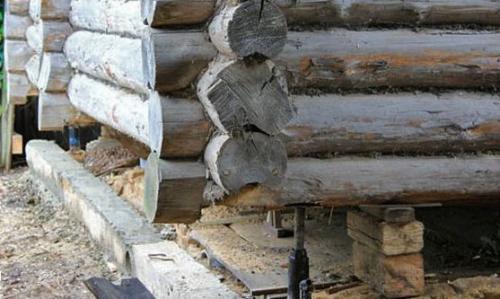 Замена нижних венцов деревянного дома своими руками