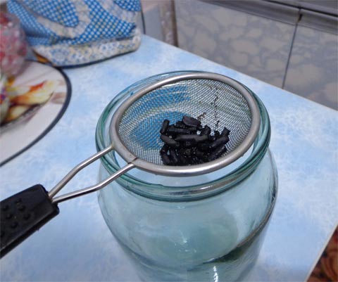 Кокосовый уголь для очистки самогона в домашних условиях