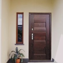 Размеры входных дверей: стандарты и советы
