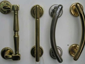 Ручки-скобы для входных дверей: особенности и рекомендации по выбору