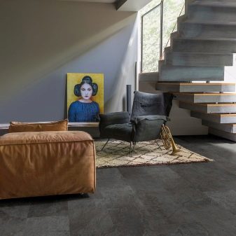 Плитка на полу в гостиной: практичные идеи для интерьера